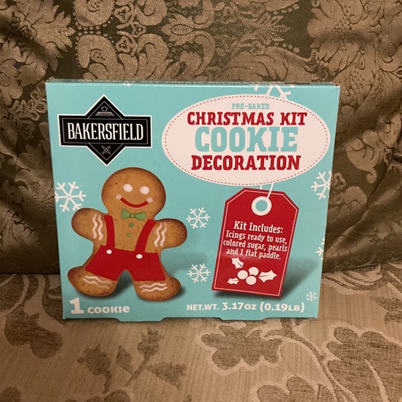 Gingerbread gift tin. Contains a gingerbread ornament and cookie decorating kit. - Picture 6 of 8